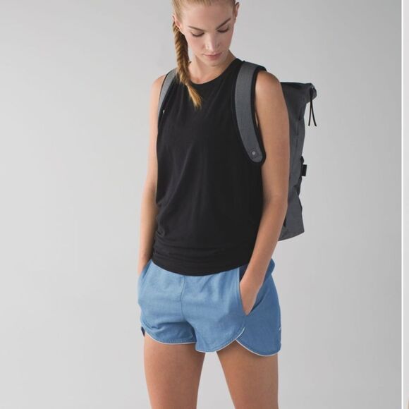 Lululemon Wake & Flow Short
Blue Denim - Picture 3 of 7